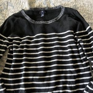 Gap sweater